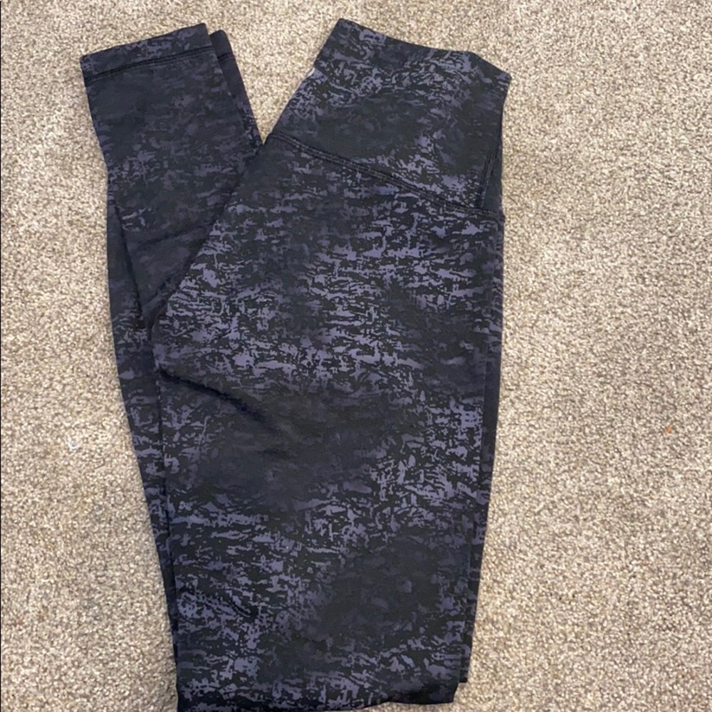 LULULEMON leggings size 4